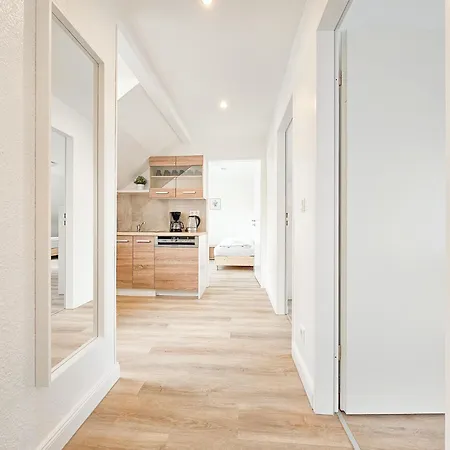 Raj Living - Monteurwohnungen - 3 Schlafzimmer - Kueche - Balkon - Waschmaschine - 25 Min Zur Messe Dus Heiligenhaus