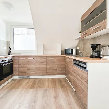 Apartamento Tolstov - Monteurwohnungen - 3 Schlafzimmer - Kueche - Balkon - Waschmaschine - 25 Min Zur Messe Dus Heiligenhaus