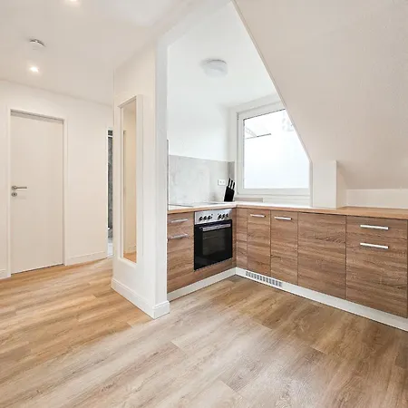 Apartamento Tolstov - Monteurwohnungen - 3 Schlafzimmer - Kueche - Balkon - Waschmaschine - 25 Min Zur Messe Dus Heiligenhaus