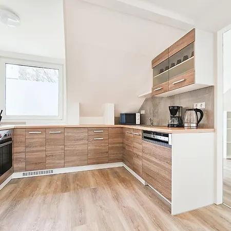 Raj Living - Monteurwohnungen - 3 Schlafzimmer - Kueche - Balkon - Waschmaschine - 25 Min Zur Messe Dus *